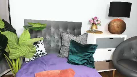Snapshot of crystalfinest chatting on 27, 6, 2026 Crystal online show from 27, 6, 2026