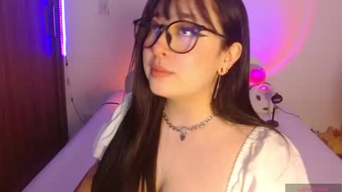 Olivia  online show from 24, 7, 2026