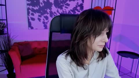 crystallbloom online show from 7, 10, 2025