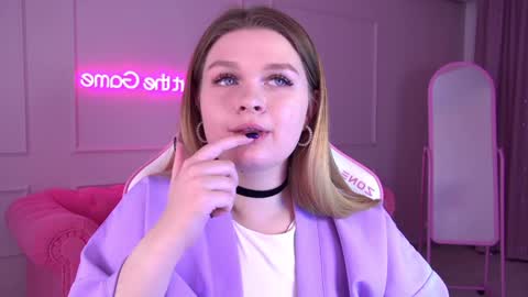 Crystal online show from 30, 1, 2025