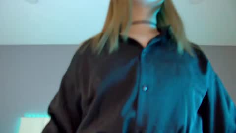 Crystal online show from 4, 3, 2025