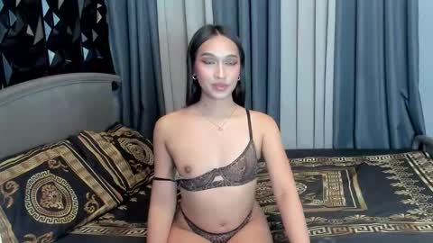 Snapshot of crystalperezz chatting on 6, 3, 2026 CRYSTAL online show from 6, 3, 2026