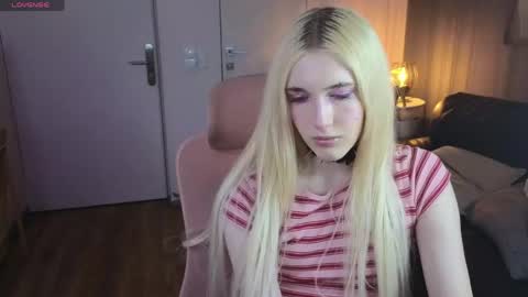 Snapshot of crystaltempt_ chatting on 30, 4, 2026 crystaltempt_ online show from 30, 4, 2026