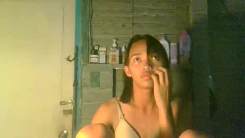 Snapshot of csiscar9 chatting on 16, 11, 2025 Lauren online show from 16, 11, 2025