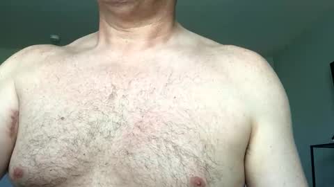 Snapshot of cuban2_slut chatting on 16, 10, 2025 Cubantoo online show from 16, 10, 2025