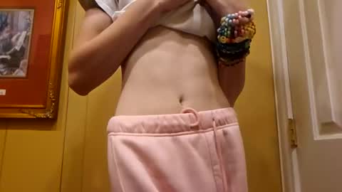 Snapshot of cuddleavenue chatting on 20, 9, 2025 cuddleavenue online show from 20, 9, 2025