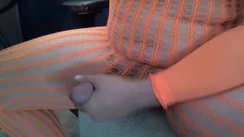 Snapshot of cuddlebeardeluxe chatting on 29, 10, 2025 cuddlebeardeluxe online show from 29, 10, 2025