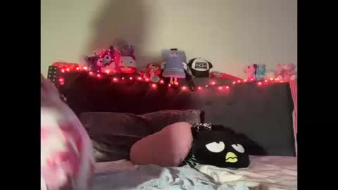 cum2charmxx online show from 17, 10, 2025