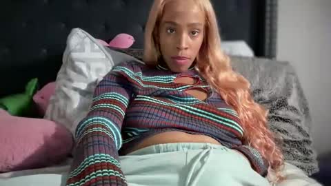 cum2charmxx online show from 18, 2, 2026