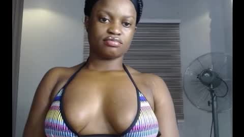 Snapshot of cum_ebony_petitxx chatting on 19, 9, 2025 cath online show from 19, 9, 2025