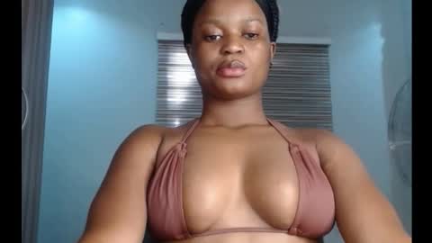 Snapshot of cum_ebony_petitxx chatting on 21, 9, 2025 cath online show from 21, 9, 2025