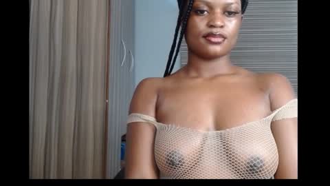 Snapshot of cum_ebony_petitxx chatting on 5, 10, 2025 cath online show from 5, 10, 2025