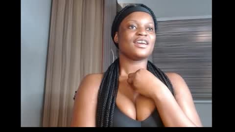 Snapshot of cum_ebony_petitxx chatting on 29, 10, 2025 cath online show from 29, 10, 2025
