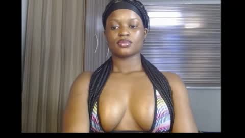 Snapshot of cum_ebony_petitxx chatting on 7, 11, 2025 cath online show from 7, 11, 2025