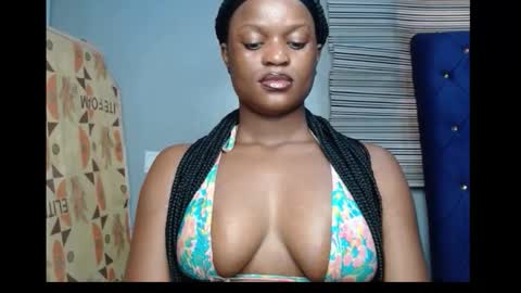 Snapshot of cum_ebony_petitxx chatting on 10, 11, 2025 cath online show from 10, 11, 2025