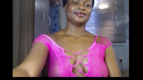 Snapshot of cum_ebony_petitxx chatting on 11, 11, 2025 cath online show from 11, 11, 2025