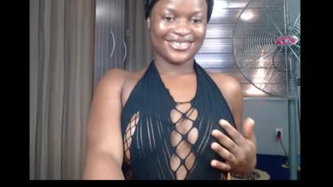 Snapshot of cum_ebony_petitxx chatting on 18, 11, 2025 cath online show from 18, 11, 2025