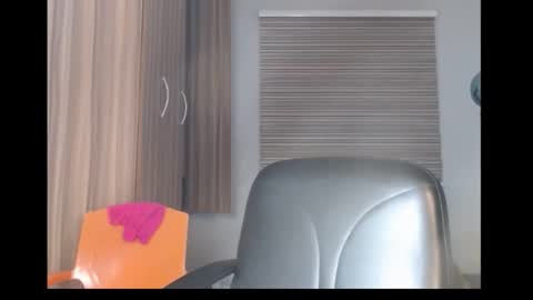 Snapshot of cum_ebony_petitxx chatting on 19, 11, 2025 cath online show from 19, 11, 2025