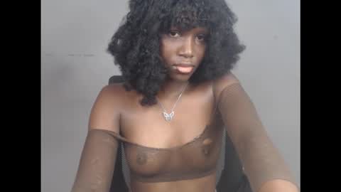 Snapshot of cum_ebony_xsecret chatting on 17, 10, 2025 sophie online show from 17, 10, 2025