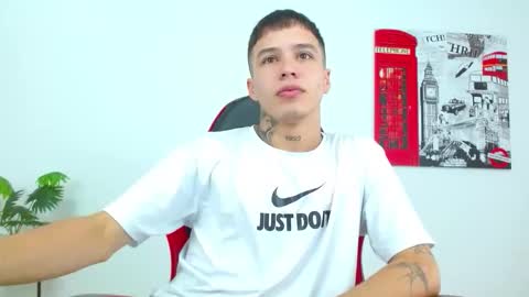 Snapshot of cumandres chatting on 2, 3, 2026 cumandres online show from 2, 3, 2026