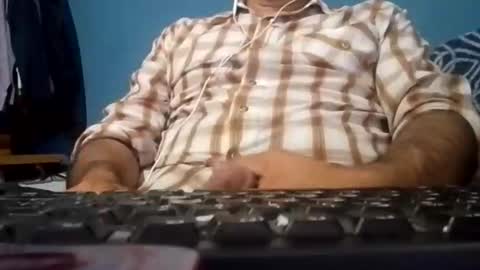 Snapshot of cumbian_chero chatting on 1, 6, 2026 cumbian_chero online show from 1, 6, 2026