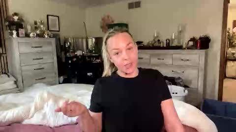 Snapshot of cumguzzlingskank chatting on 19, 5, 2026 cumguzzlingskank online show from 19, 5, 2026