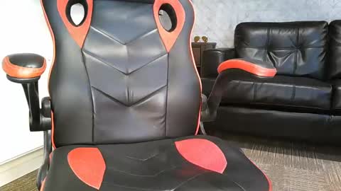 Snapshot of cummichael87 chatting on 1, 1, 2025 MichellCock online show from 1, 1, 2025