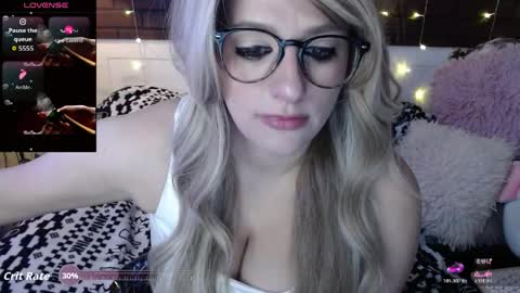 Snapshot of cumqueen101 chatting on 20, 4, 2026 Kasey online show from 20, 4, 2026