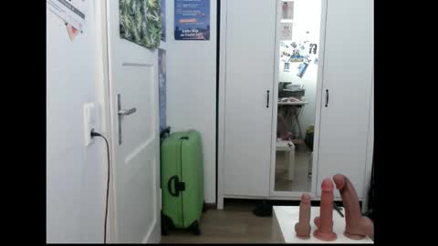 Snapshot of cumshow_x chatting on 14, 2, 2026 Cumshow online show from 14, 2, 2026