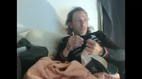 cumslutboi27 online show from 23, 2, 2025