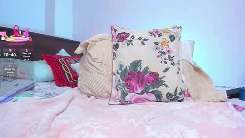 Snapshot of cumwithlynz chatting on 2, 3, 2026 Linnette online show from 2, 3, 2026