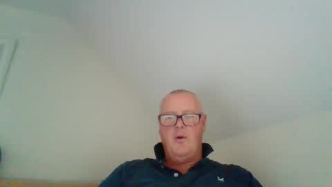 curiousax77 online show from 14, 4, 2026