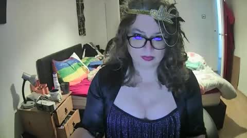 Shirley online show from 2, 11, 2025