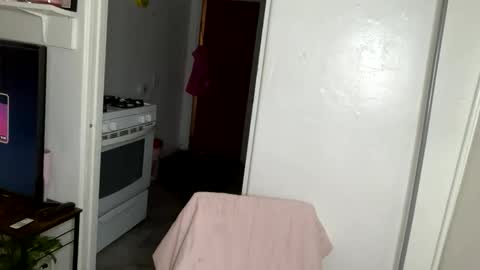 curliegirlee online show from 6, 4, 2026