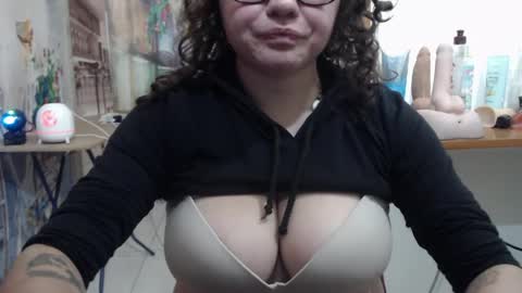 Vannesa online show from 12, 4, 2026