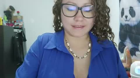 Snapshot of curly_greeneyed chatting on 27, 6, 2026 Vannesa online show from 27, 6, 2026