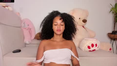 Snapshot of curly_sweett chatting on 14, 7, 2026 Curly - OF- CURLY SWEETT online show from 14, 7, 2026