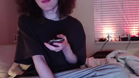 curly fries online show from 17, 4, 2026