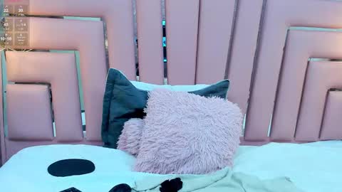 Alyanna  online show from 9, 11, 2025