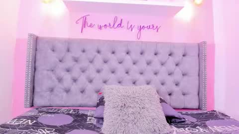 Snapshot of curvy_bigass18 chatting on 4, 2, 2026 curvy_bigass18 online show from 4, 2, 2026