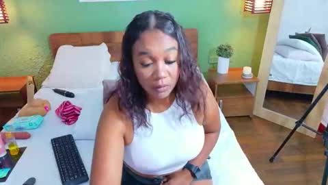 Danna online show from 20, 10, 2025