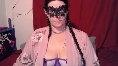 Snapshot of curvygamerceline chatting on 28, 5, 2026 Celine Fawe online show from 28, 5, 2026