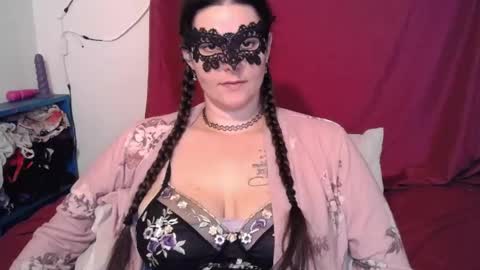 Snapshot of curvygamerceline chatting on 3, 6, 2026 Celine Fawe online show from 3, 6, 2026
