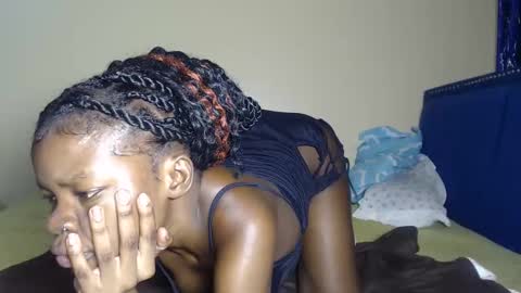 curvyjoan online show from 12, 11, 2025