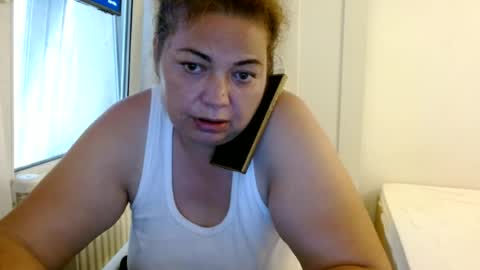 Snapshot of curvymomylore chatting on 2, 7, 2026 Lore online show from 2, 7, 2026