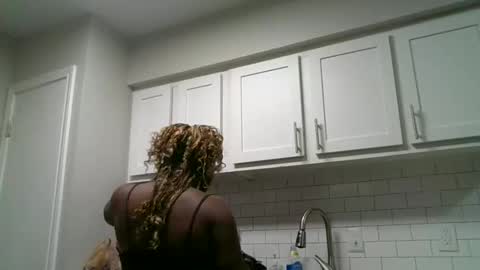 Snapshot of curvyychocolate chatting on 1, 1, 2025 curvyychocolate online show from 1, 1, 2025