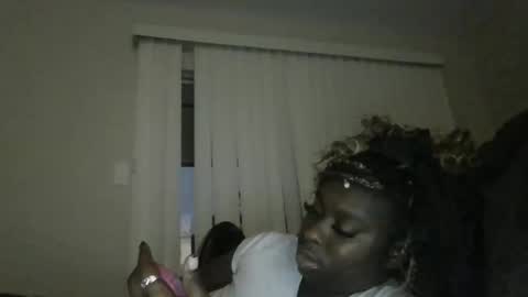 Snapshot of curvyychocolate chatting on 9, 1, 2025 curvyychocolate online show from 9, 1, 2025