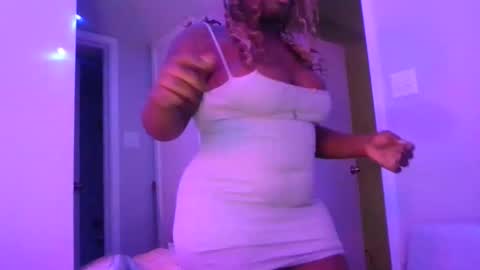 Snapshot of curvyychocolate chatting on 27, 1, 2025 curvyychocolate online show from 27, 1, 2025