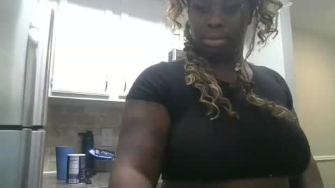Snapshot of curvyychocolate chatting on 31, 1, 2025 curvyychocolate online show from 31, 1, 2025