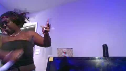 Snapshot of curvyychocolate chatting on 28, 2, 2025 curvyychocolate online show from 28, 2, 2025